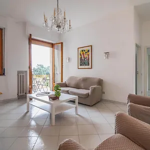  Appartamento Comfy Flat Steps Away From Station!